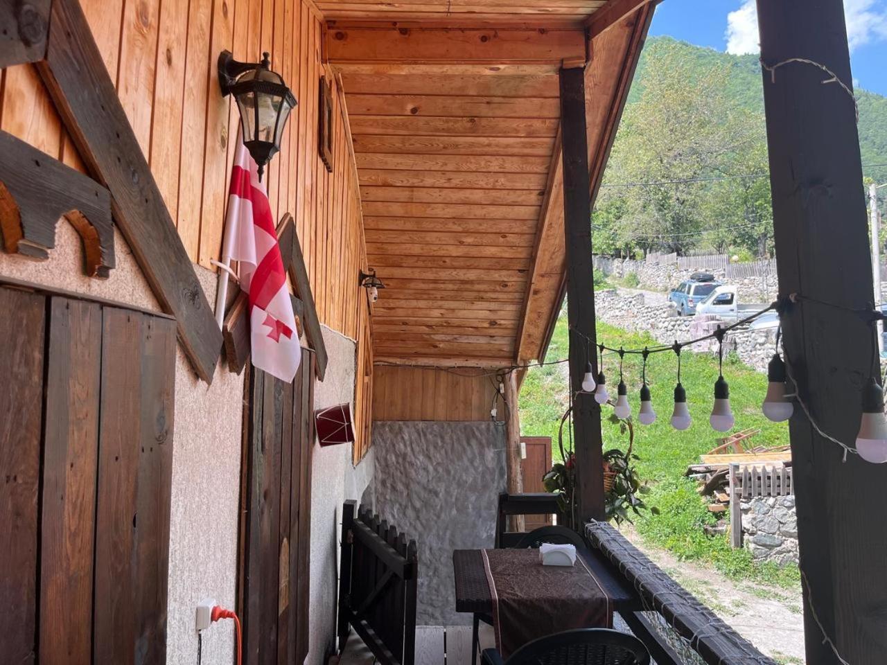 Nadia Guesthouse メスティア エクステリア 写真