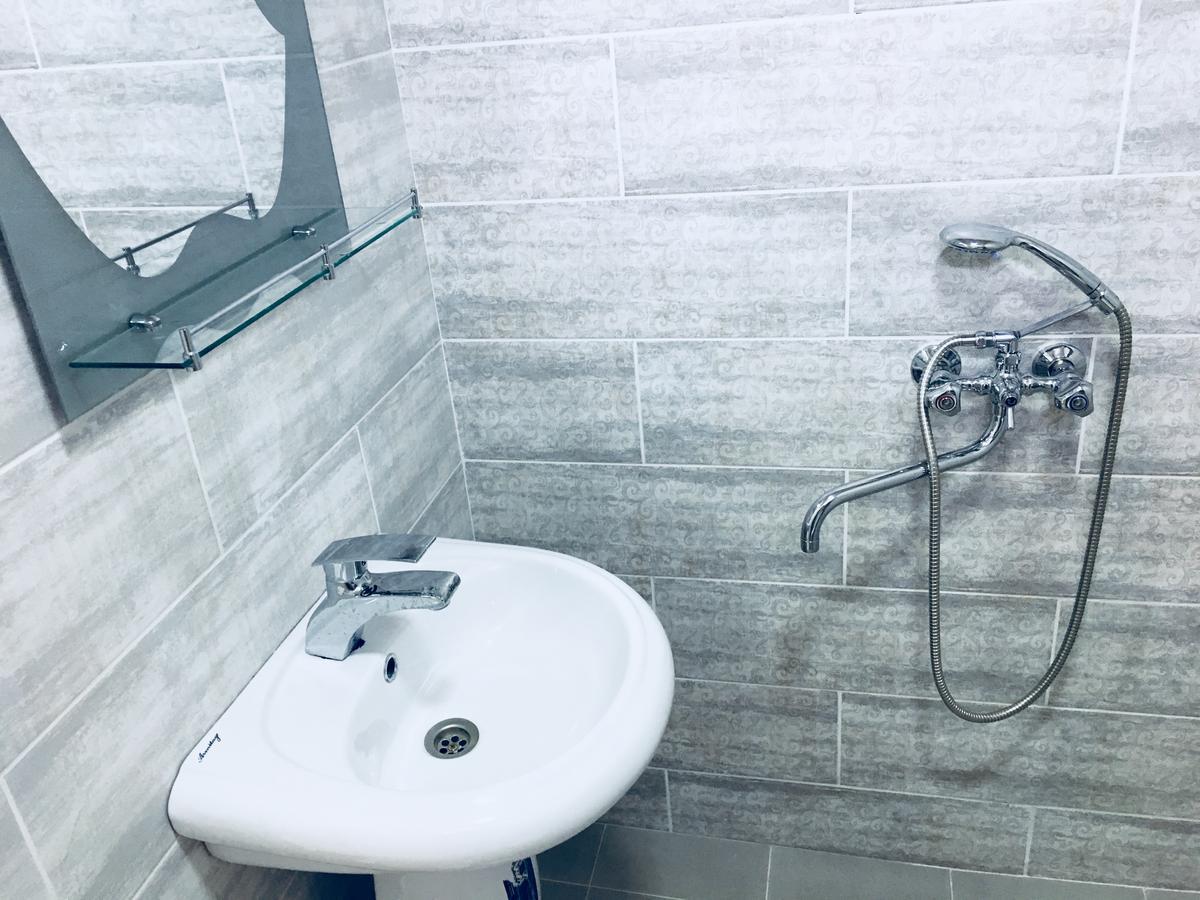 Nadia Guesthouse メスティア エクステリア 写真